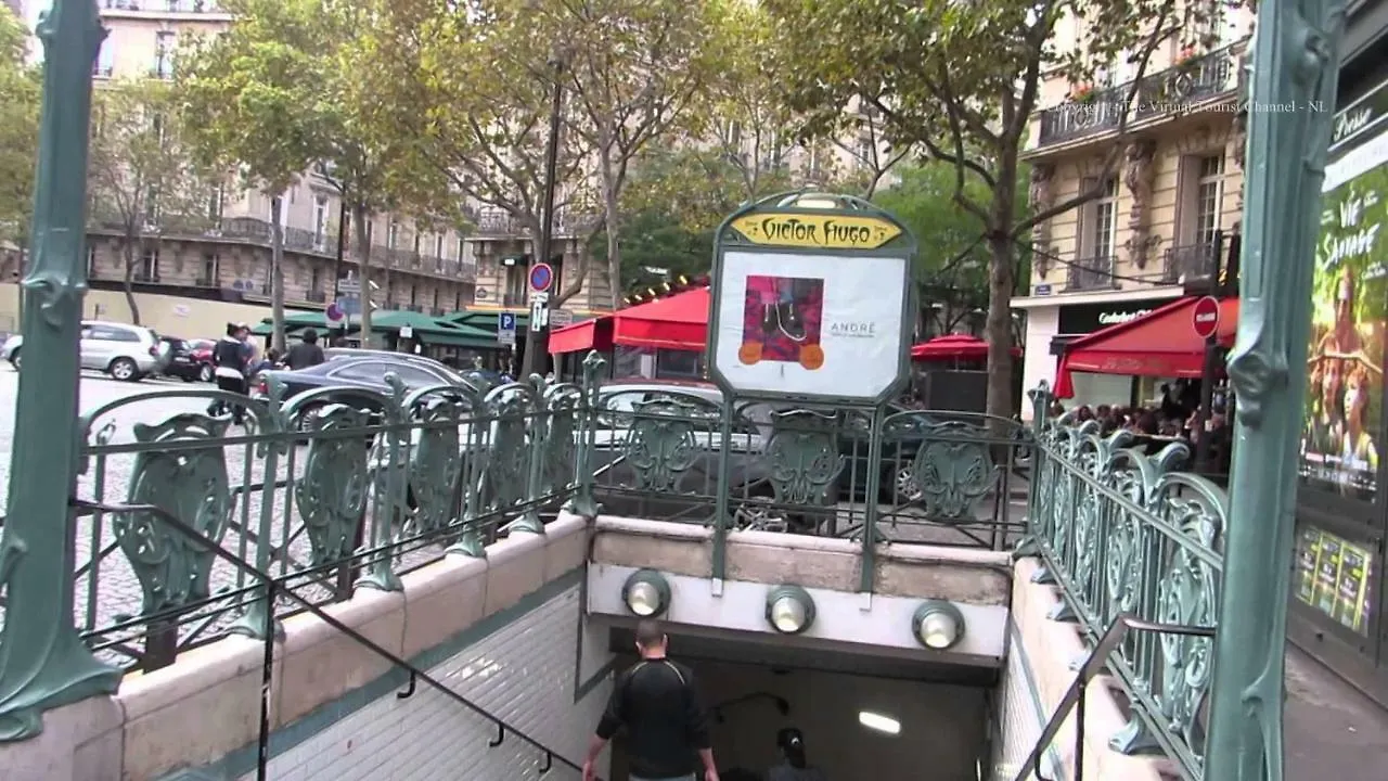 The Charming Trocadero Eiffel Tower Bed and breakfast